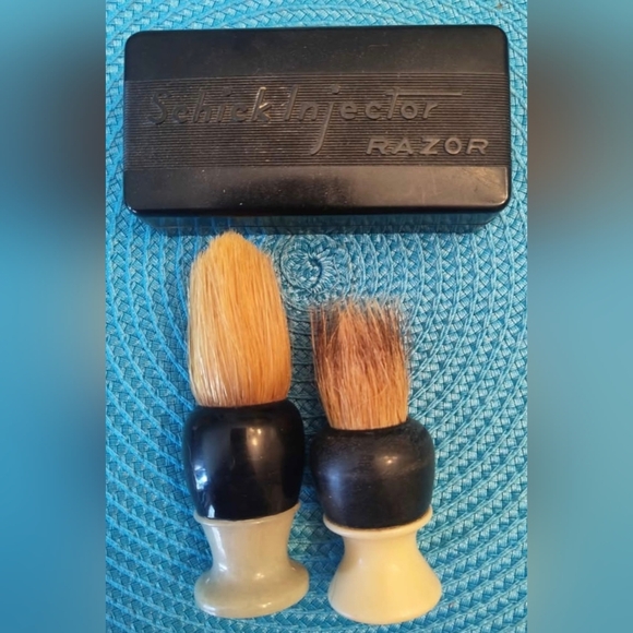 🎅Vintage Schick Injector Shaving Kit Razor Brushes Case - Picture 1 of 9
